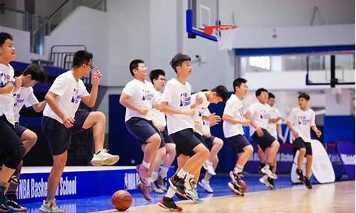 篮球后卫基础训练_nba篮球训练营后卫